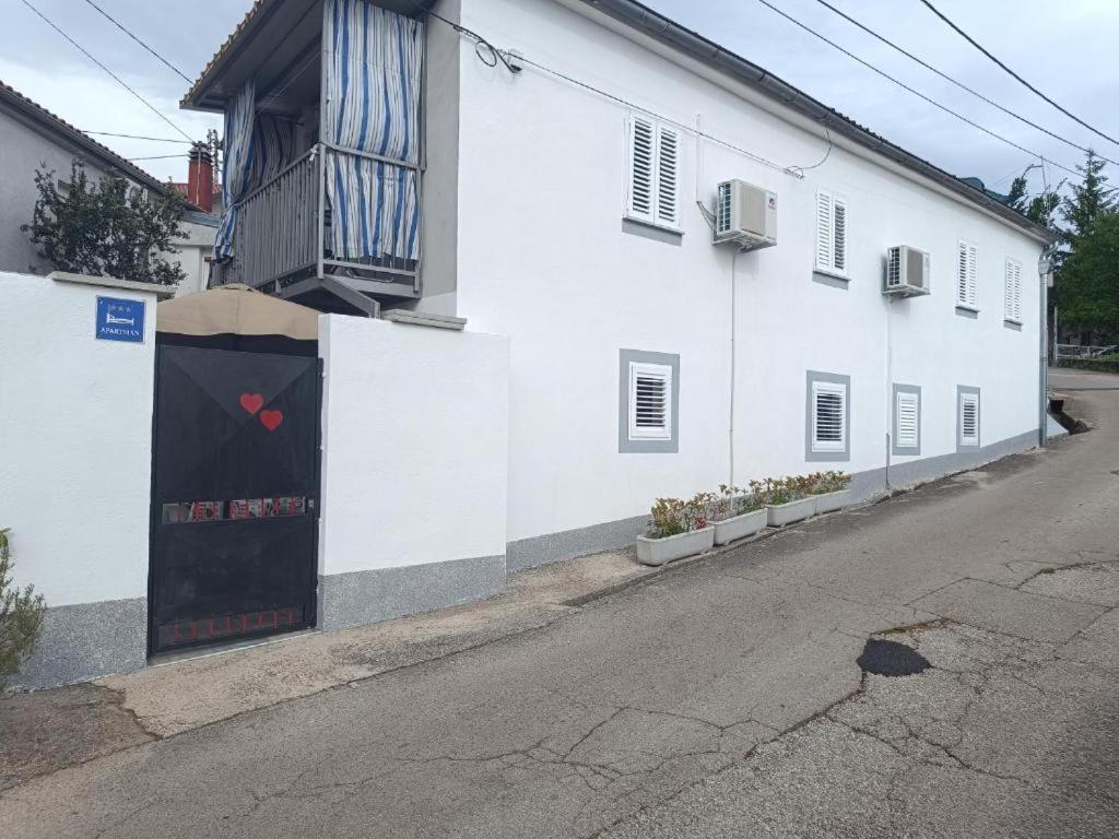 Apartament Linda *